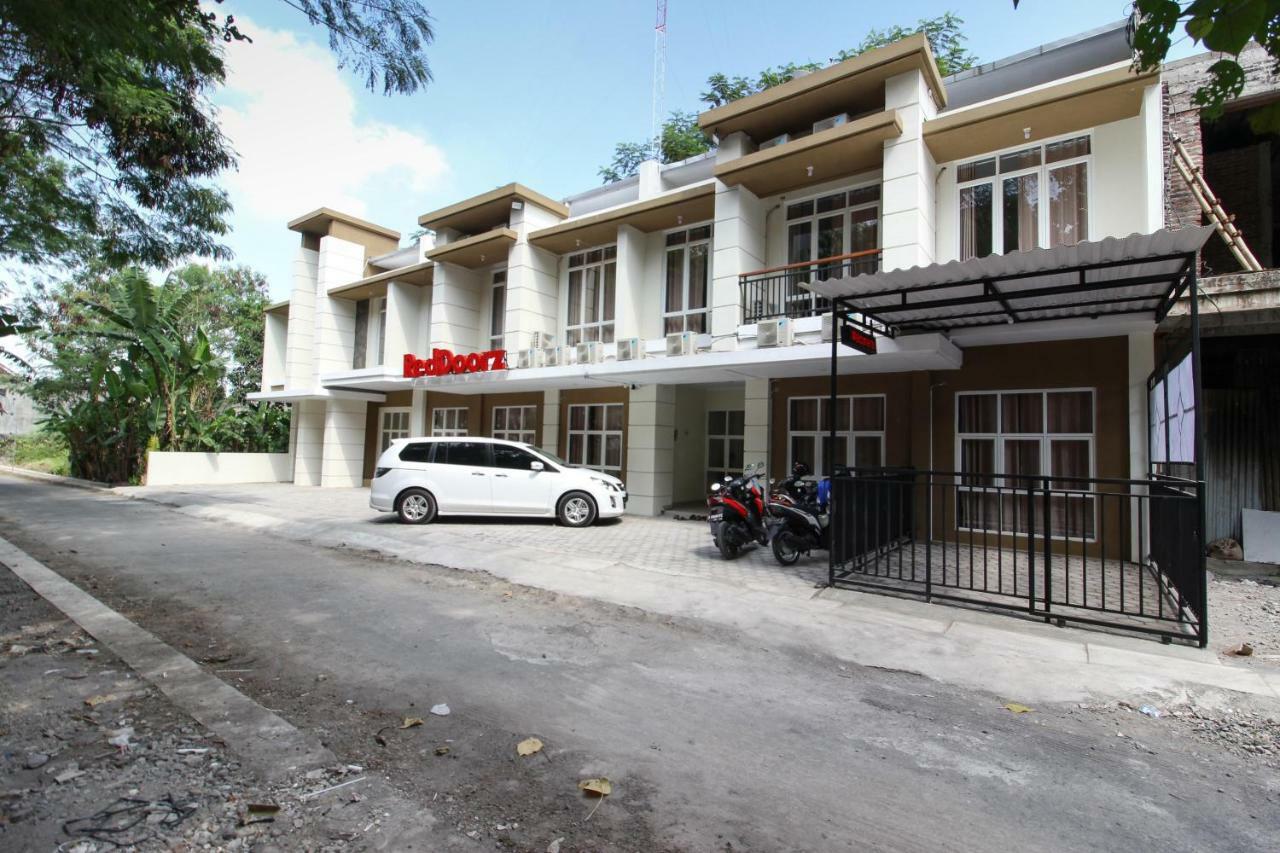 Reddoorz Near Jogja City Mall 3 Sleman  Exterior photo
